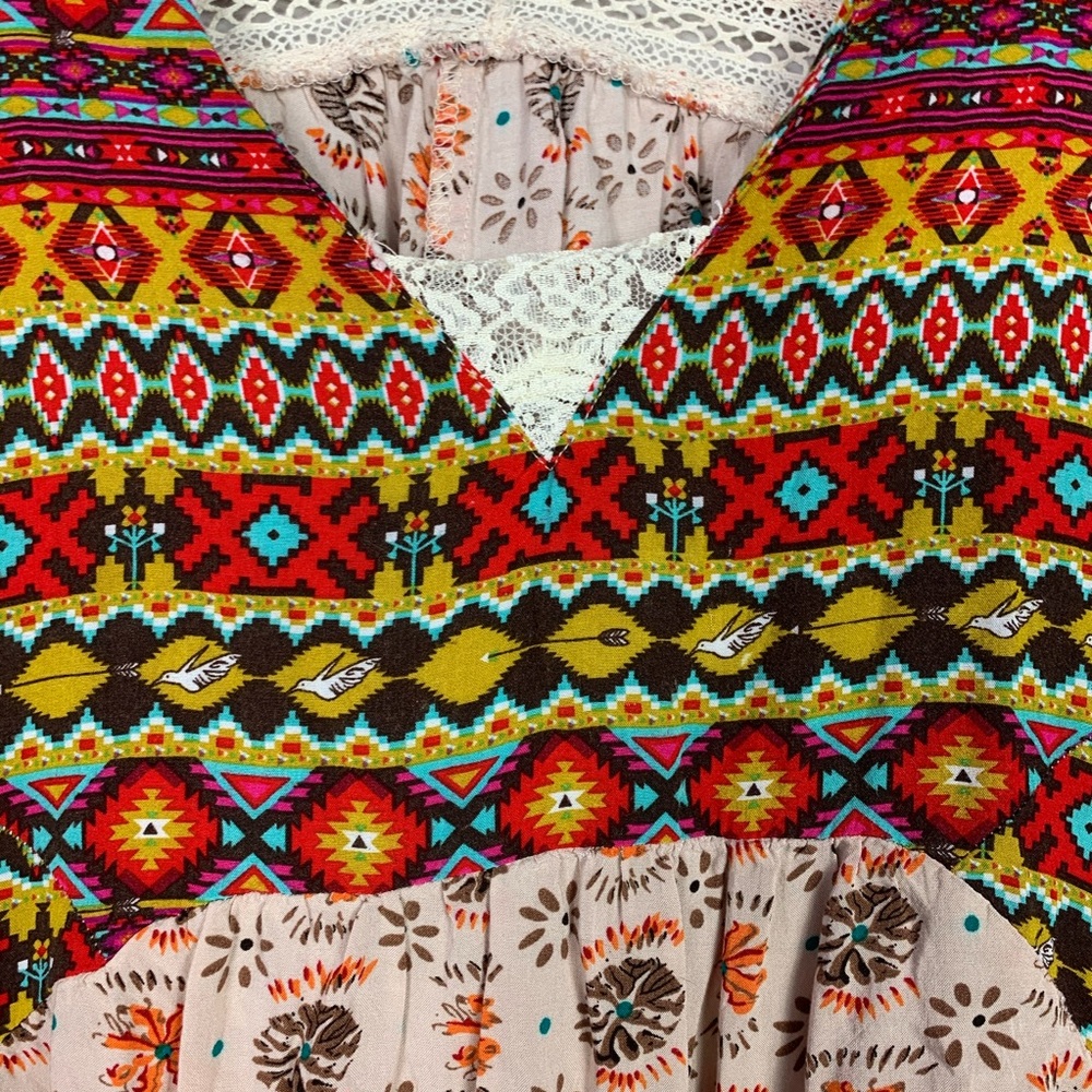 Umgee Boho Sleeveless Aztec Floral Mixed Media Top - Picture 4 of 10